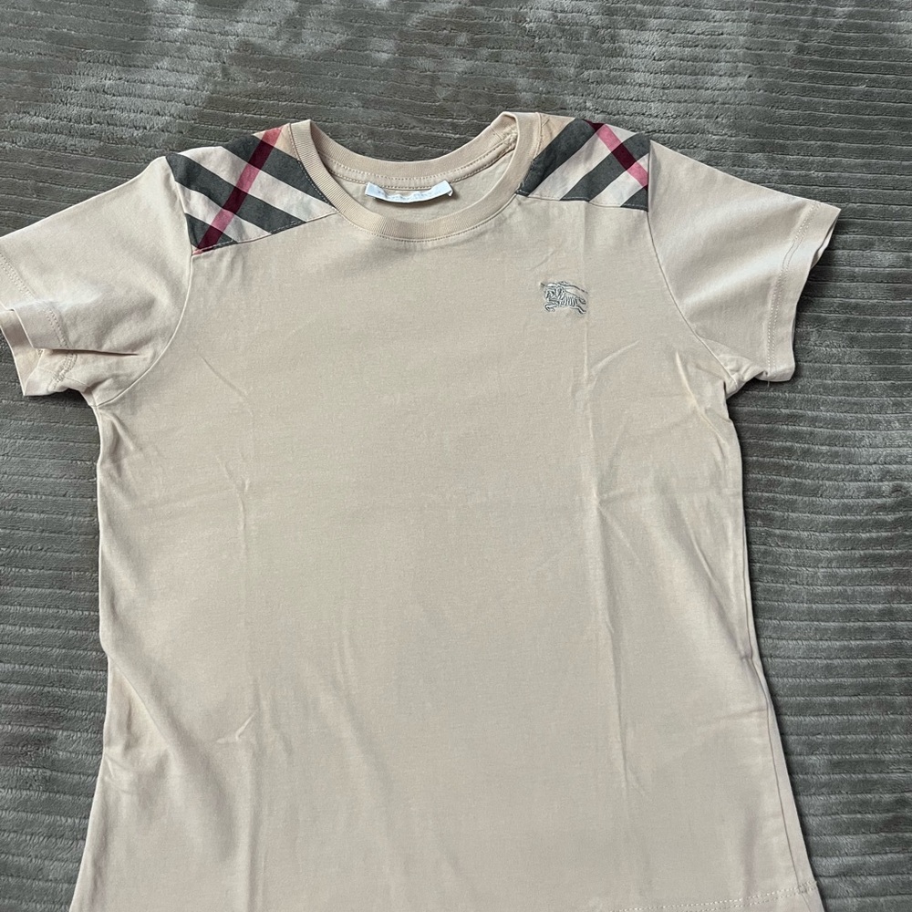 Kid’s Burberry t shirt